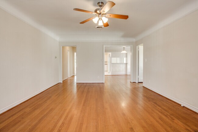 Building Photo - 4301 Emerson Ave