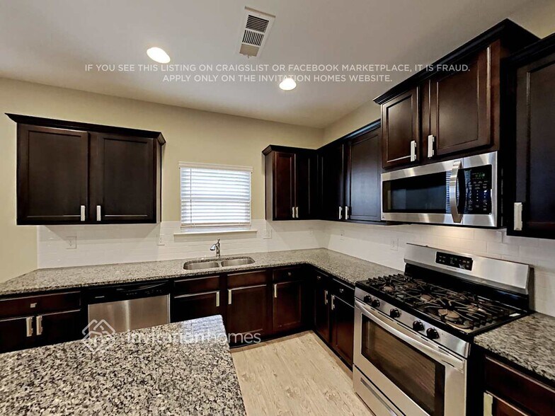 Building Photo - 199 Pinnacle Point Ct