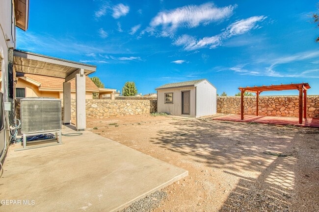 Building Photo - 12325 Tierra Bella Dr