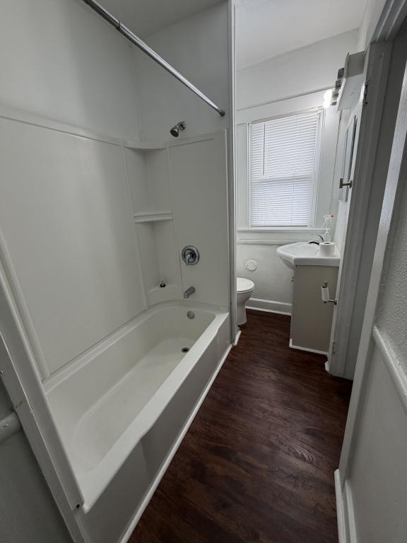 Building Photo - 1868 Cordova Ave