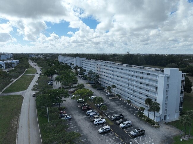 Building Photo - 6161 NW 2nd Ave