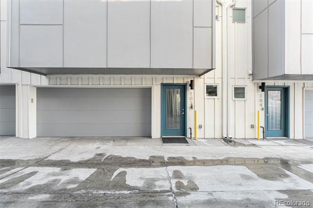 Building Photo - 1245 Utica St
