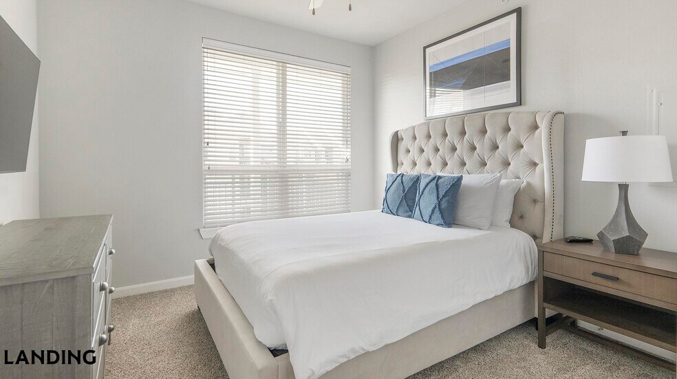 Building Photo - 4300 Cromwell Dr