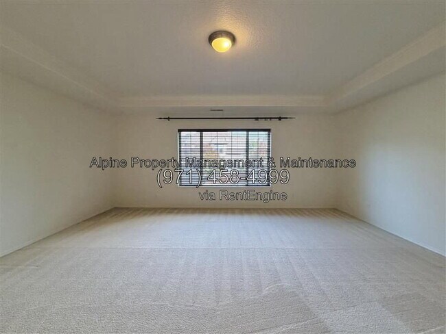 Building Photo - 4143 NW Meisner Dr