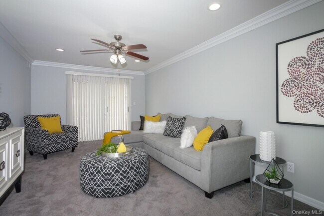 Building Photo - 28 Midship Ln