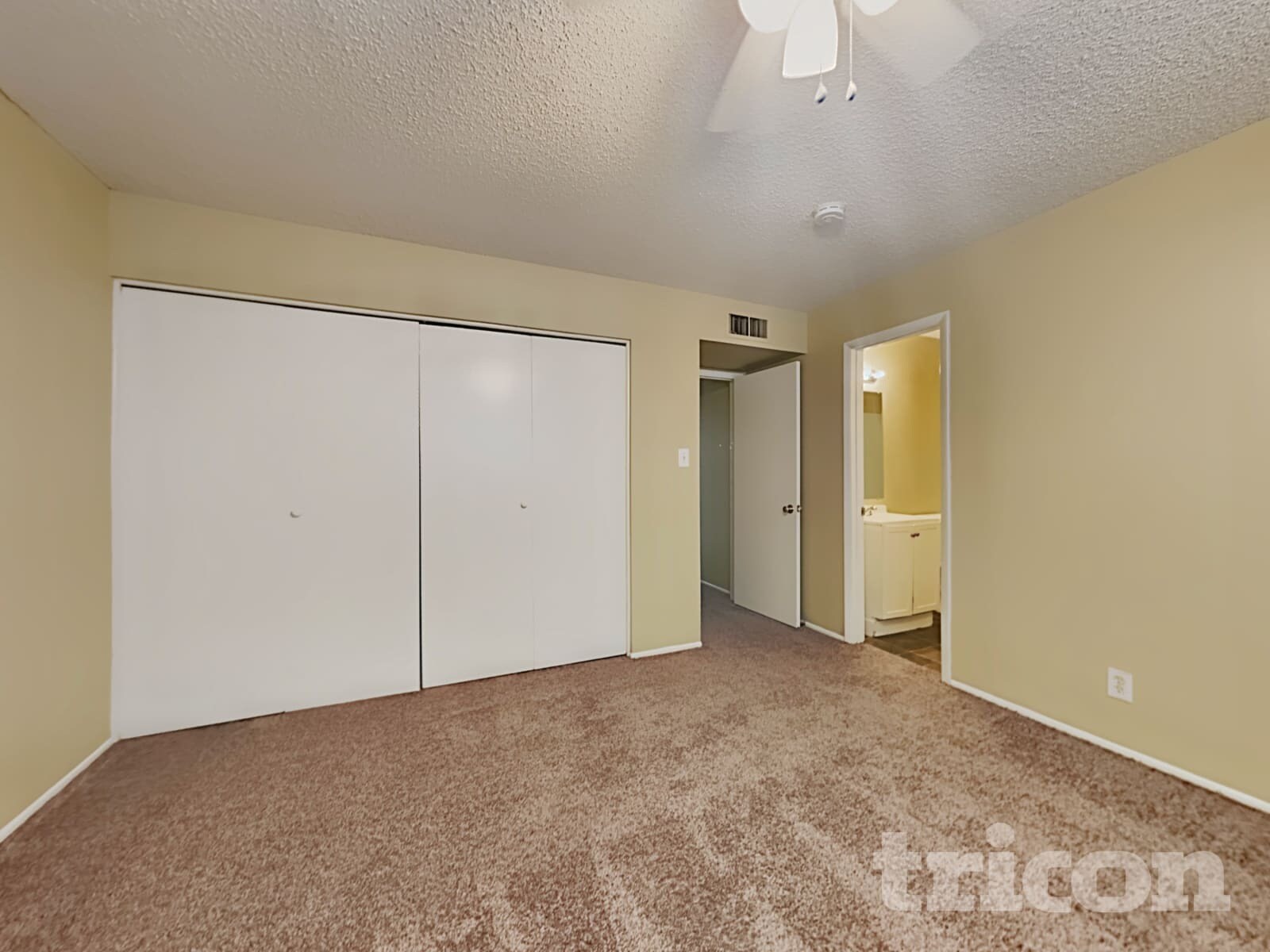 Building Photo - 6258 W Wolf St