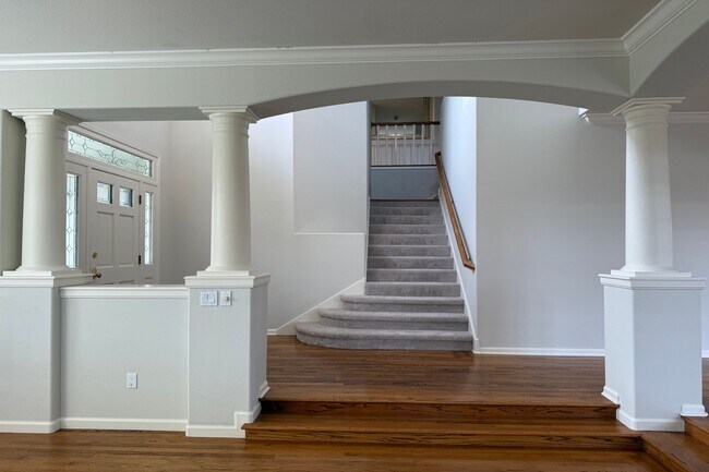 Building Photo - 1876 Heritage Way