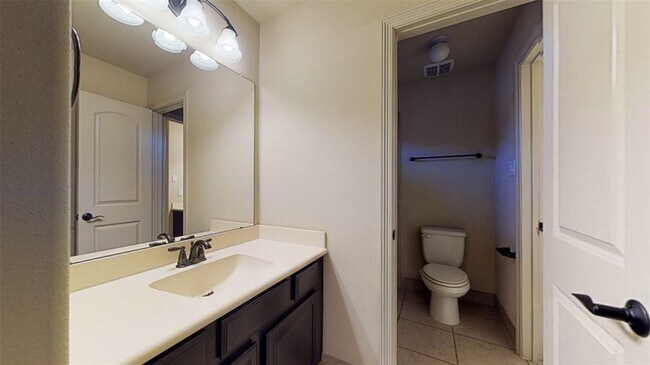 Building Photo - 16807 Chapman Lake Ct