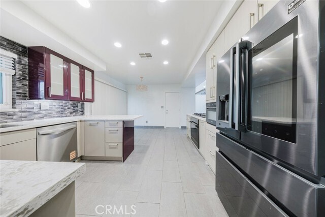 Building Photo - 5817 Lockhurst Dr