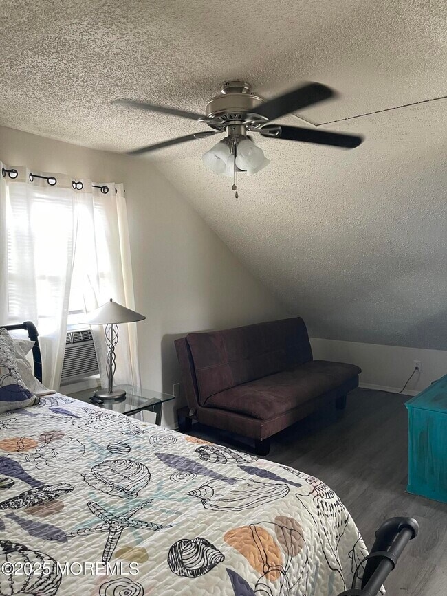 Building Photo - 202-06 Carteret Ave