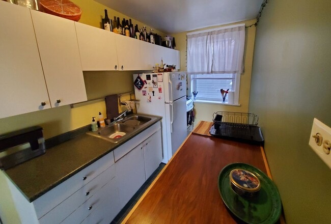 Building Photo - 5641 N Magnolia Ave