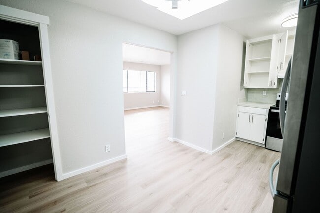 Building Photo - 1440 Myrtle Avenue