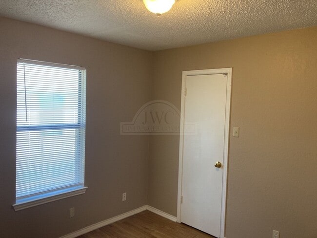 Building Photo - 2707 Sidewinder Dr