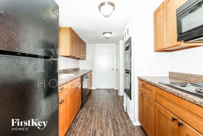 Building Photo - 22519 Rockgate Dr