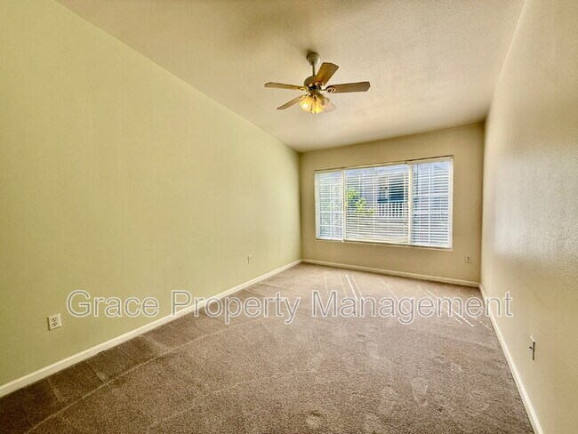 Building Photo - 1146 Opal St