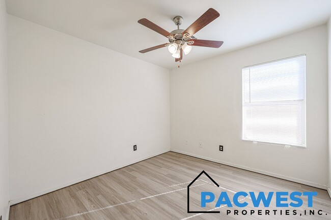 Building Photo - Desirable Coldwater Springs Neighborhood!