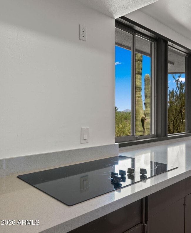 Building Photo - 6102 E Quartz Mountain Rd