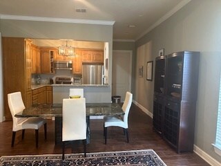 Dining and Kitchen - 38400 Interstate 10 W