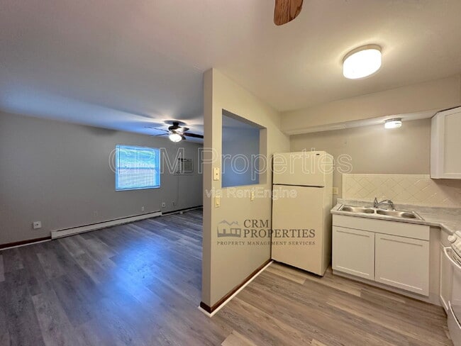 Building Photo - 9207 E 12th St