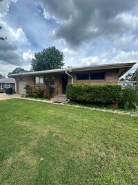 Building Photo - 3306 Harvey Rd