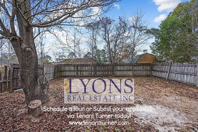 Building Photo - 4 bed 2 bath house cozy neighborhood!!