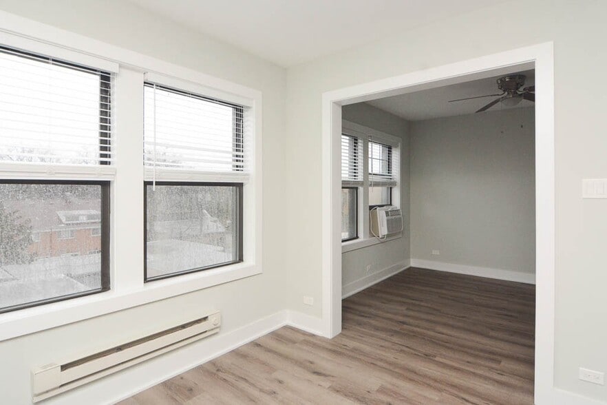 Building Photo - 730 St Johns Ave