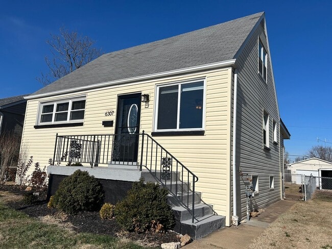 Primary Photo - Modern Renovation in Sought-After Area