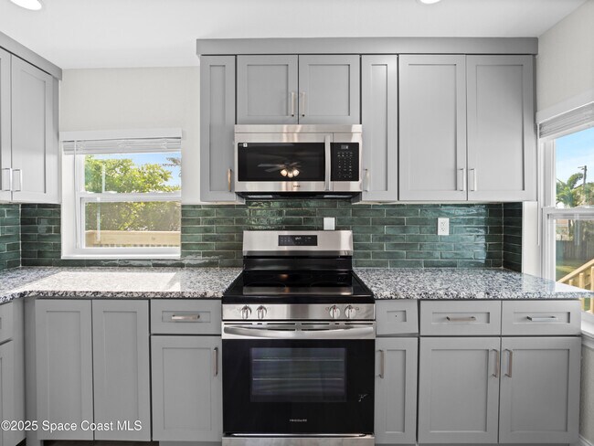 Building Photo - 101 Deland Ave