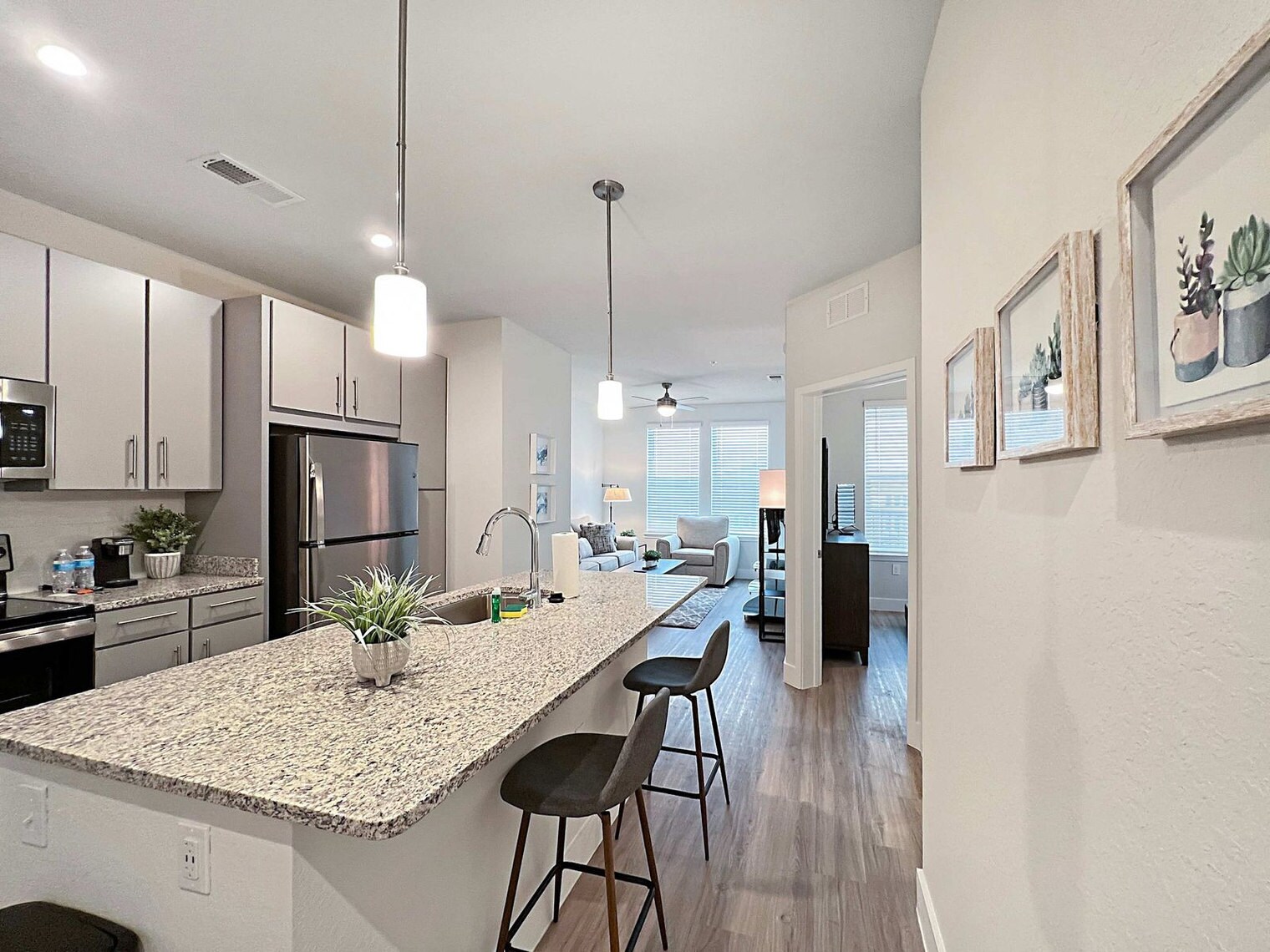 Building Photo - 8985 Bertha Palmer Blvd