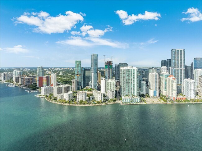Building Photo - 1200 Brickell Bay Dr