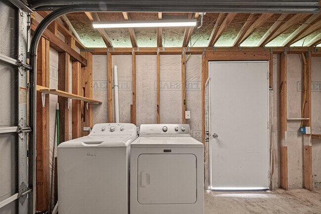 Building Photo - 5721 Sylvia Dr