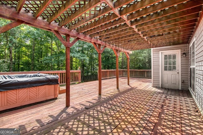Building Photo - 255 Squire Ln