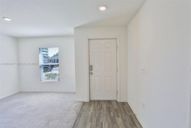 Building Photo - 2352 SE Surrey Pl