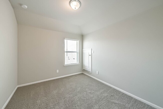 Building Photo - OFFERED BY PRECISION REALTY & MANAGEMENT!!!