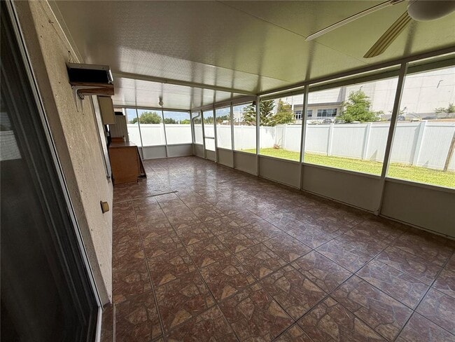Building Photo - 161 Windrose Dr
