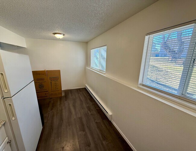 Building Photo - 1837 S 8th St W