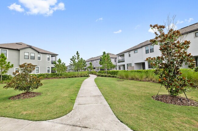 Building Photo - "Charming Estancia Luxury 3-Bed home in We...