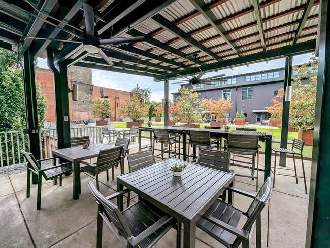 Building Photo - Amazing Germantown Loft in Historic Werthan Mills Lofts!