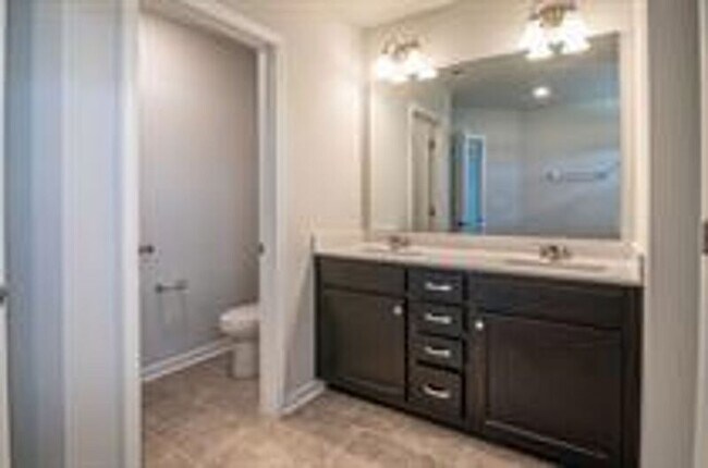 Building Photo - 1054 Gentle Reed Dr