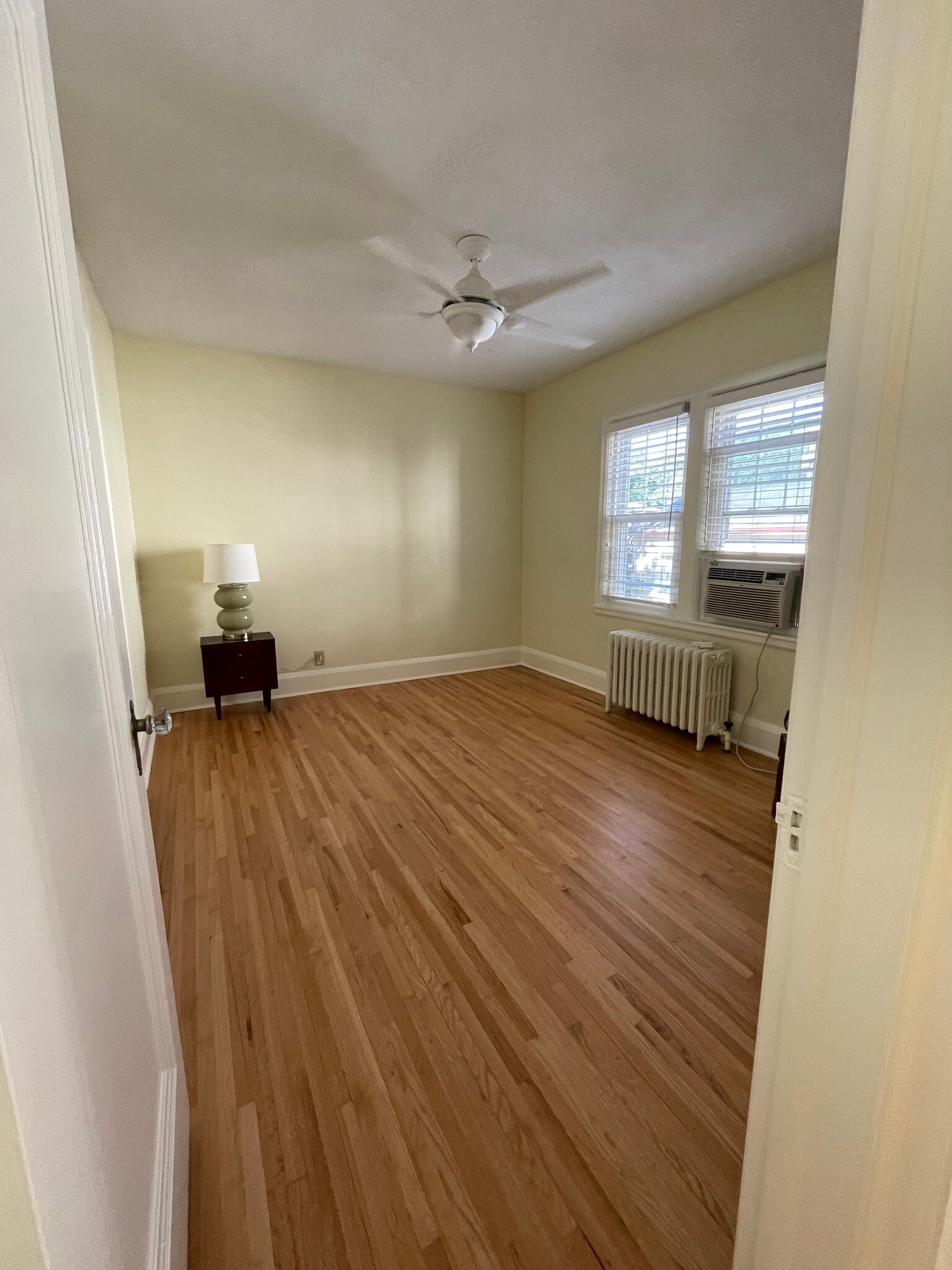 Building Photo - 4316 Zenith Ave S