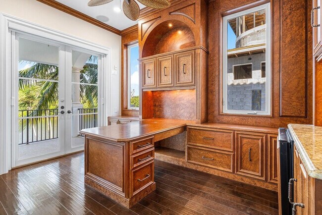 Building Photo - 549 NE 19th Ave