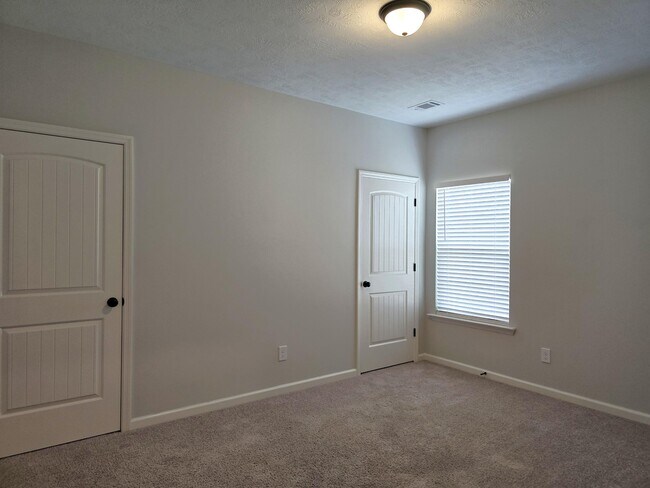 Building Photo - 1293 Elbron Dr