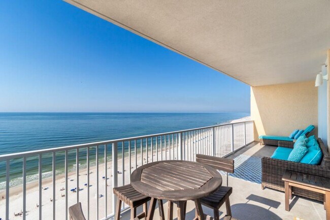 Building Photo - 365 E Beach Blvd