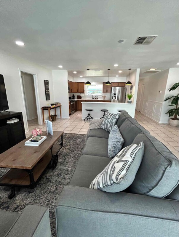 Building Photo - 1403 Stonehaven Way