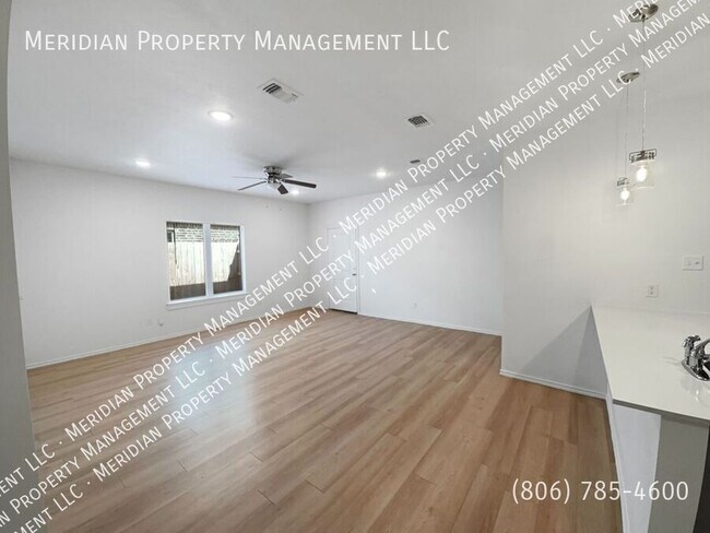 Building Photo - 5502 Itasca-A
