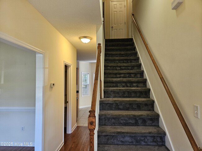 Building Photo - 313 Osprey Point Dr