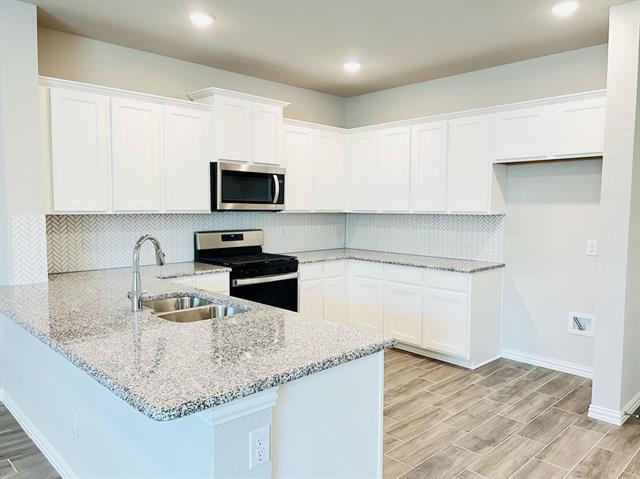 Building Photo - 3717 Malibu Dr
