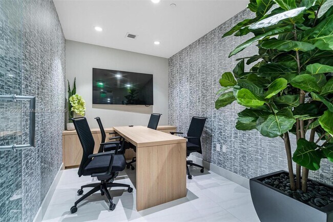 Building Photo - 17550 Collins Ave