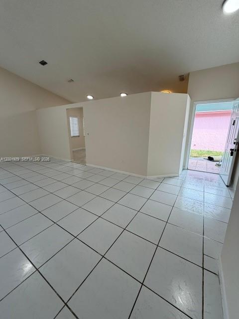 Building Photo - 1034 W Jasmine Ln