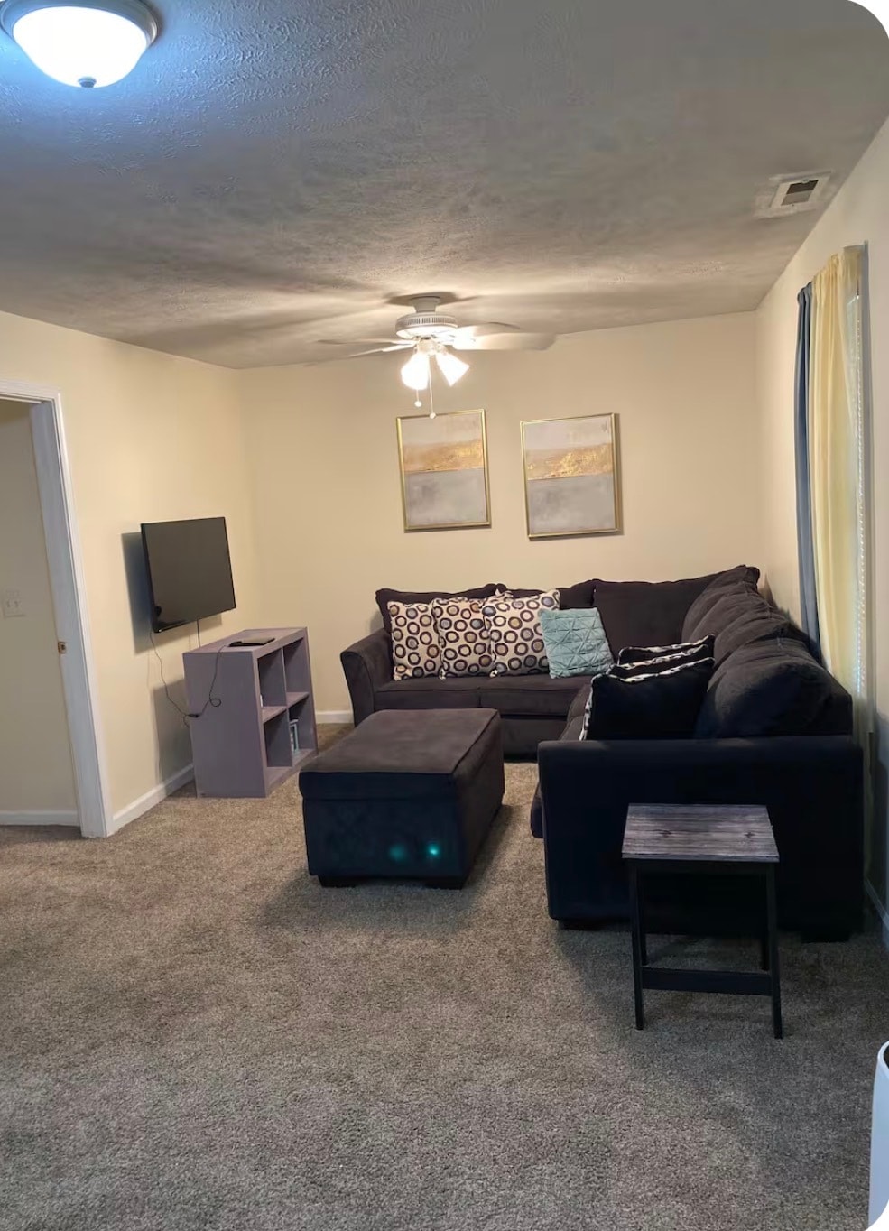 Living Area - 3003 S Hackley St